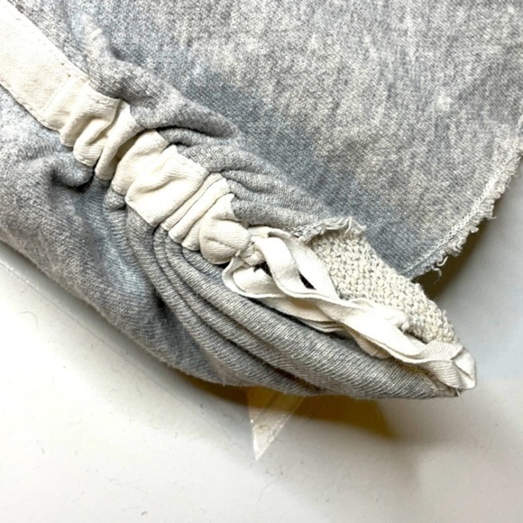 ABERCROMBIE & FITCH | Women’s Light Gray A&F Pullover Sweatshirt Size XS - Picture 5 of 7